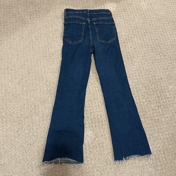 Forever 21 Flared Jeans Dark Denim Mid Rise - Picture 3 of 4